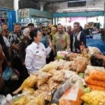 Wali Kota Semarang Agustina pantau stok kebutuhan pokok/semarangkota