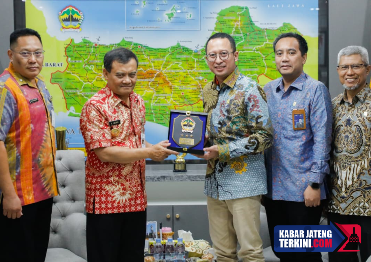 Pemprov Jateng Targetkan 1 Ribu Pemasangan Sambungan Listrik Gratis untuk Masyarakat Miskin