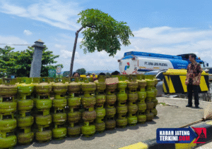 Pemprov Jateng Pastikan Ketersediaan LPG Terpenuhi bagi Warga Terdampak Banjir Semarang