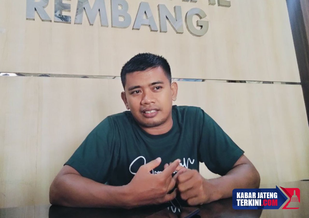 Foto : Kepala Bidang Pelayanan Pendaftaran Penduduk Dinas Kependudukan dan Catatan Sipil (Dindukcapil) Kabupaten Rembang, Khotib. (Sumber. Kabarjatengterkini.com/ Ilham)