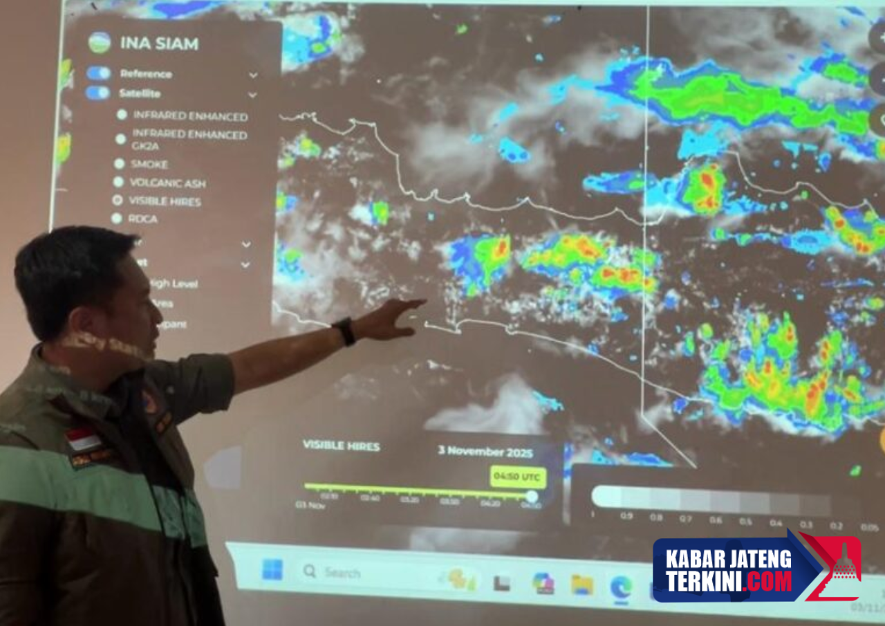 Warga Jateng Diimbau Tetap Waspada Hadapi Puncak Hujan Bulan November-Desember 2025