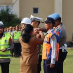 Wali Kota Semarang, Agustina Wilujeng dalam Apel Gelar Pasukan Operasi Kepolisian Terpusat “Ketupat Candi Tahun 2026”/semarangkota