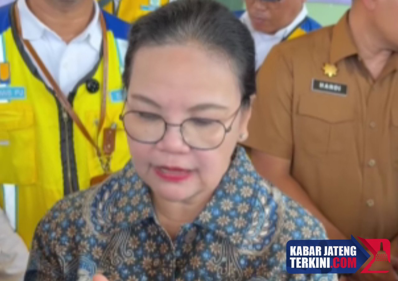 Agustina Soroti Layanan Pendidikan dalam Penanganan Banjir di Mangkang Kulon Semarang