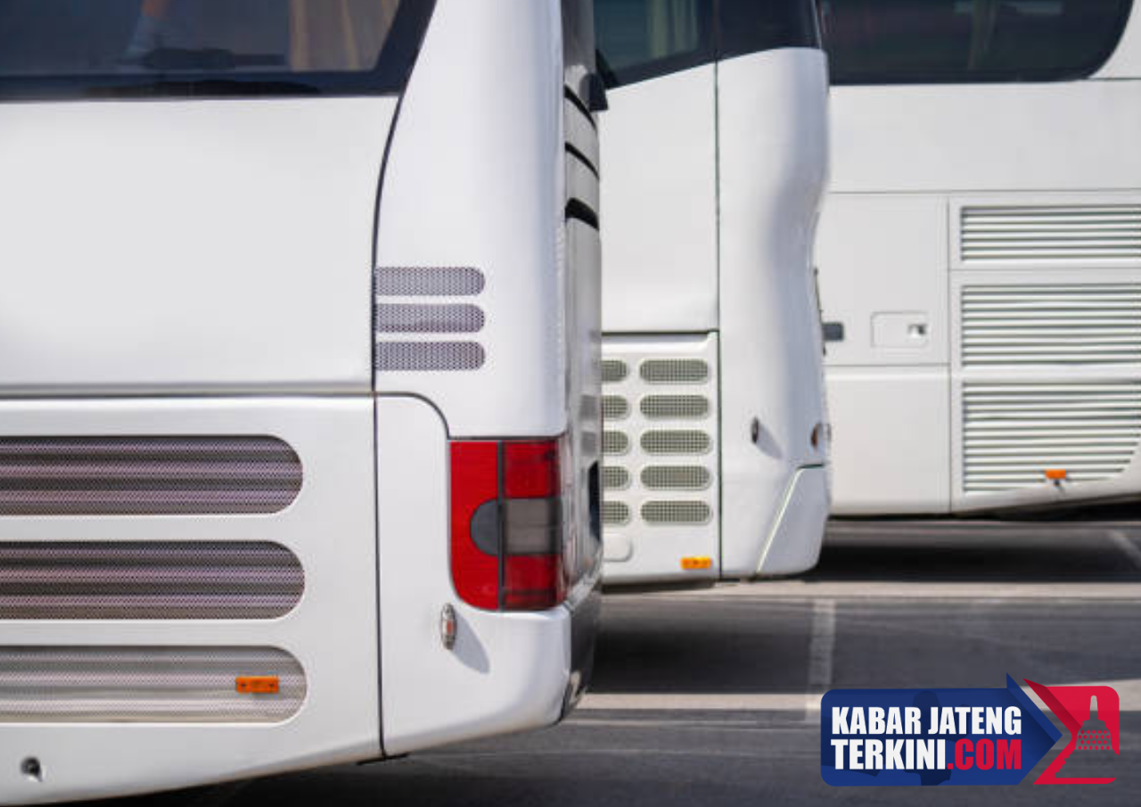 Heboh Parkir Bus Rp100 Ribu di Masjid Raya Sheikh Zayed, Pemkot Bakal Tindak Tegas