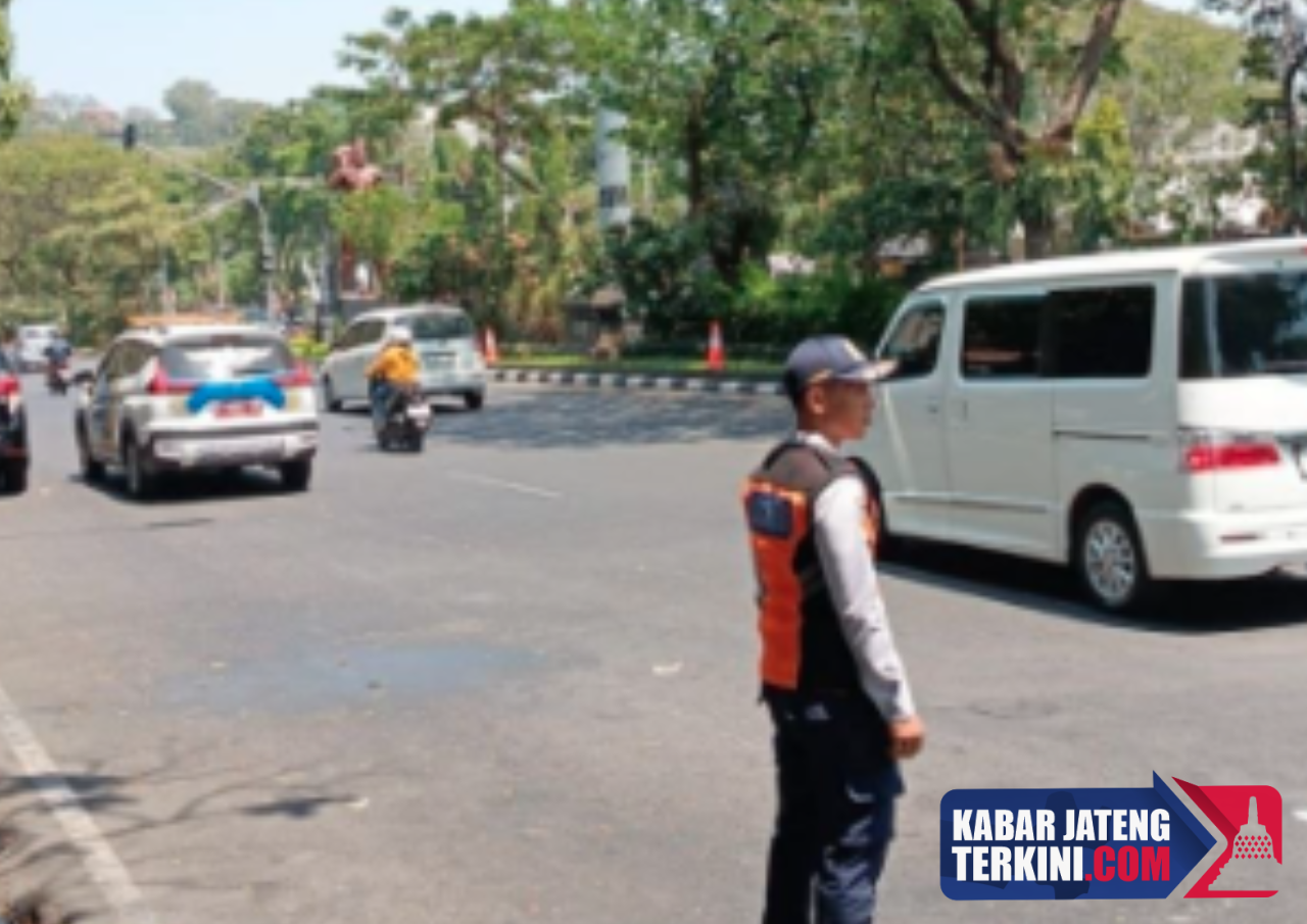 PKL di Jalan Pahlawan Semarang Keluhkan Pungutan Parkir pada Pembeli, Dishub Buka Suara