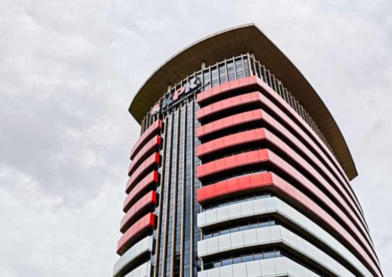 KPK Periksa Kepala Kantor Bea Cukai Kudus dan Bawa 2 Kardus Usai Penggeledahan